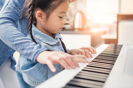 ピアノを子供に教える